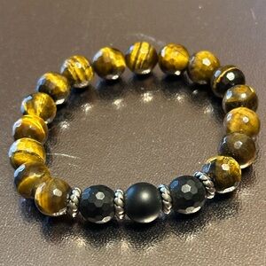 Men’s Tigers Eye & Matt Onyx stretch bracelet 7-8.